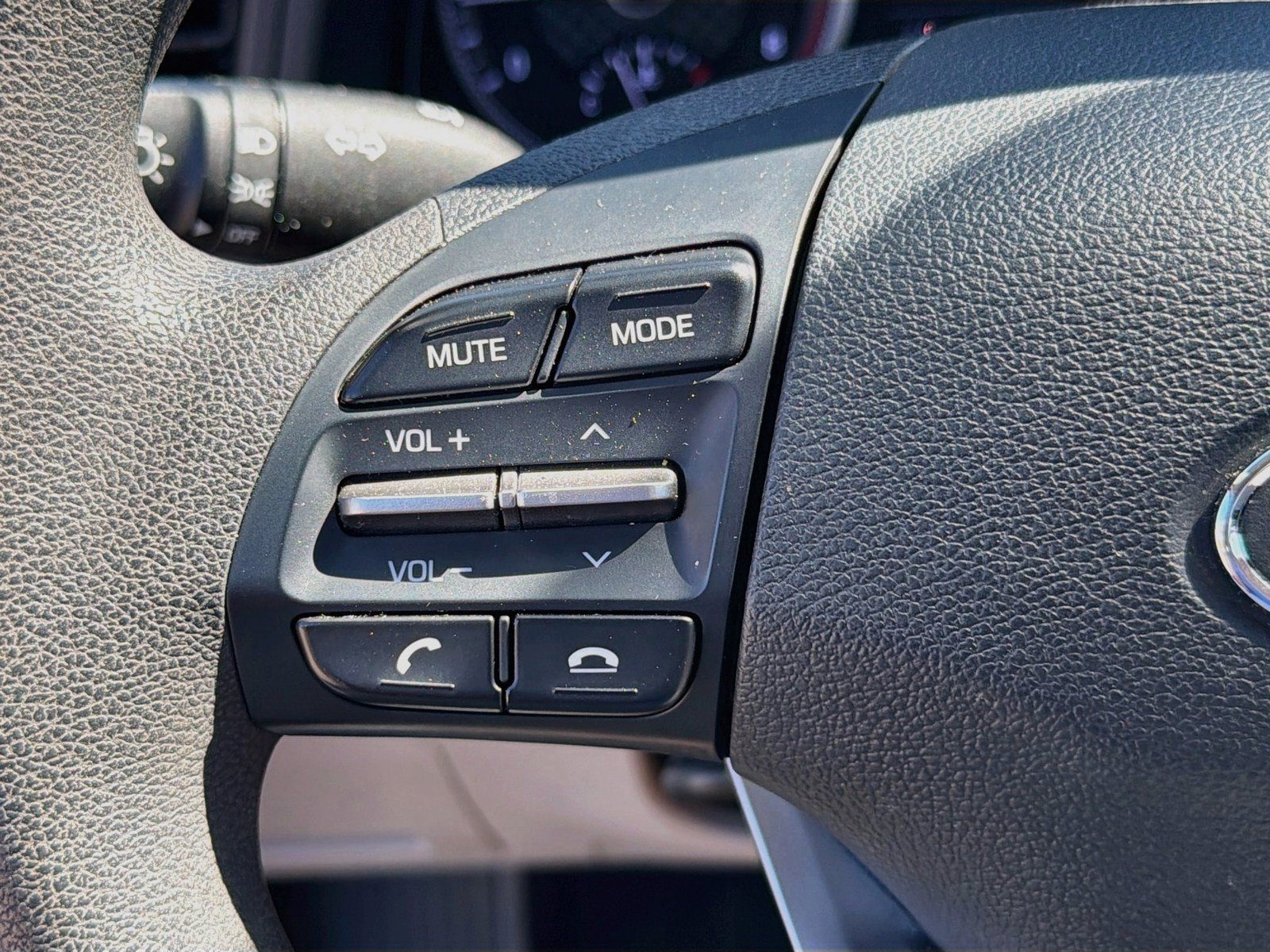 Used 2020 Hyundai Elantra SE FWD image 13