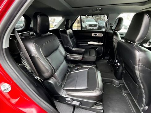 Certified 2022 Ford Explorer Limited w/ Equipment Group 301A image 26
