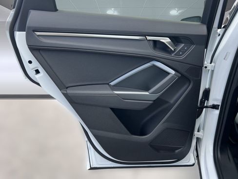 New 2025 Audi Q3 2.0T Premium image 27