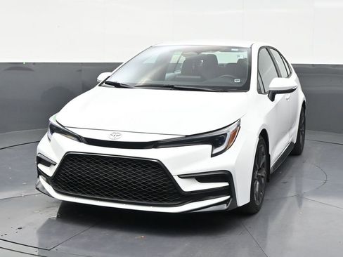 Used 2024 Toyota Corolla SE FWD image 8