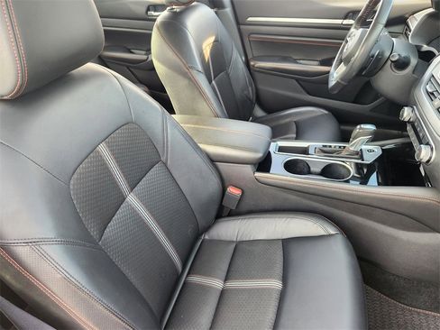 Used 2023 Nissan Altima 2.5 SR image 11