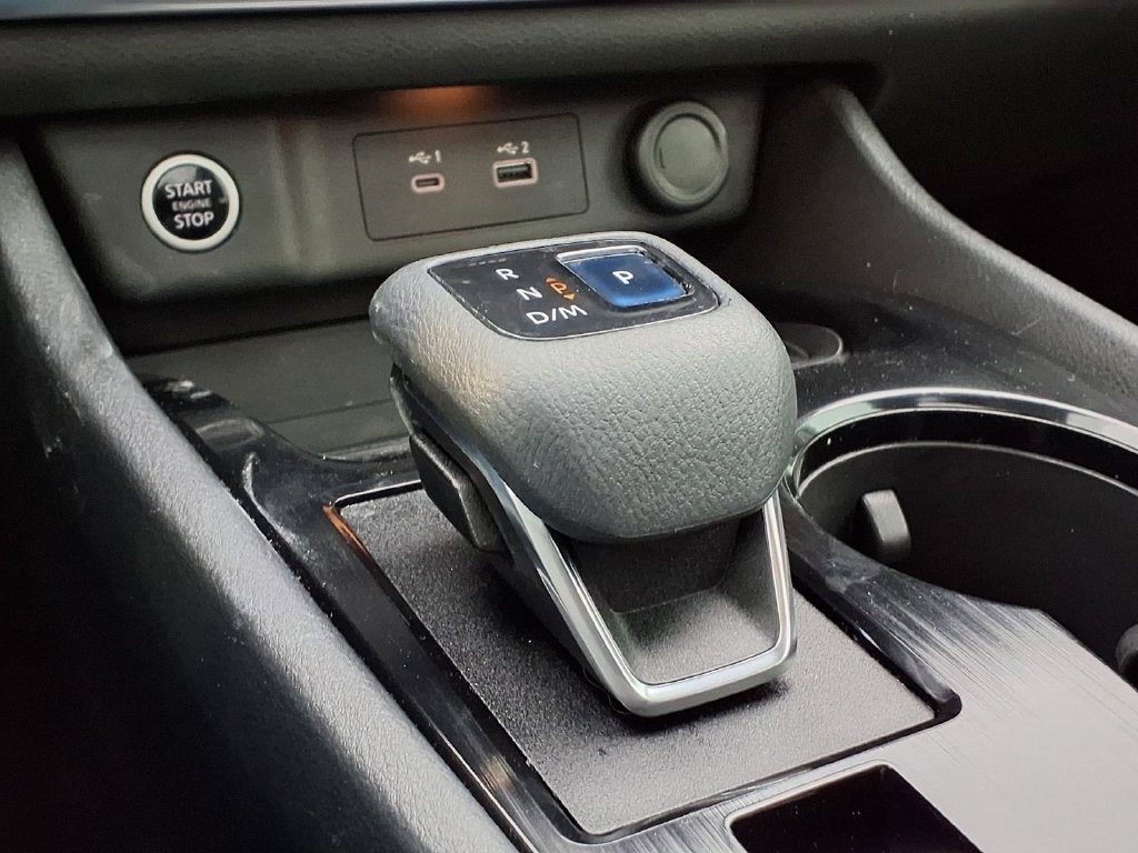 Used 2021 Nissan Rogue SV w/ Premium Package FWD image 19