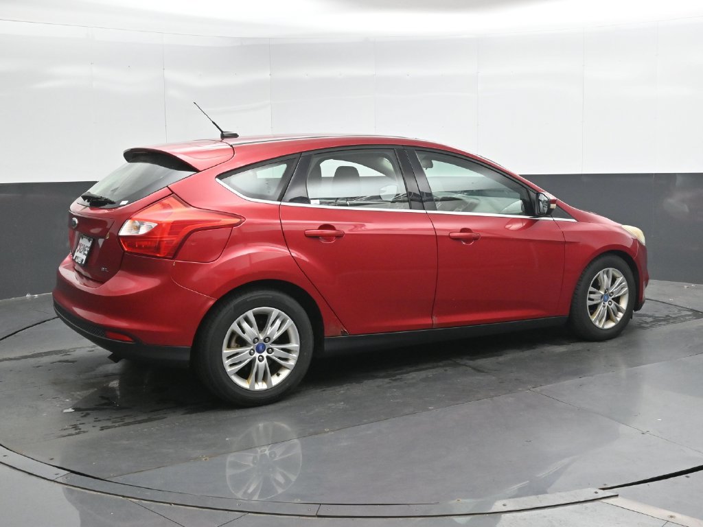 Used 2012 Ford Focus SEL FWD image 2