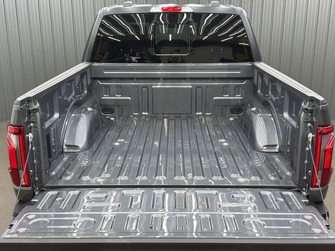 Used 2025 Ford F150 Lariat AWD/4WD image 13