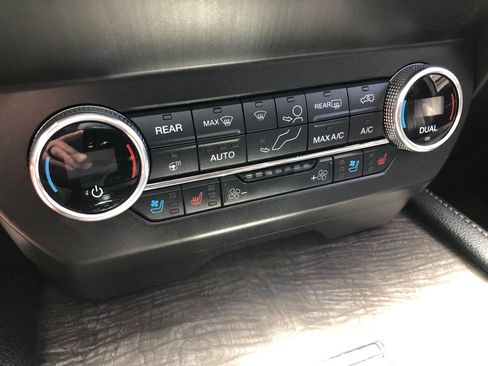 Used 2020 Ford Expedition Max Limited w/ Equipment Group 301A AWD/4WD image 34