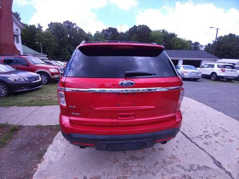 Used 2012 Ford Explorer XLT FWD image 4