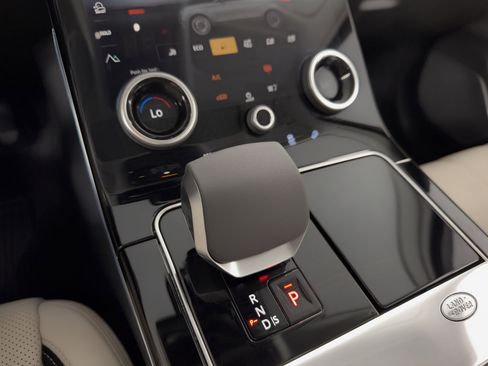 Used 2022 Land Rover Range Rover Velar S image 25