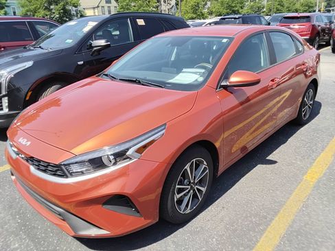 Used 2023 Kia Forte LXS FWD image 5