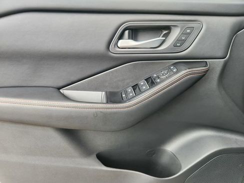 Used 2025 Nissan Rogue SV w/ Rock Creek Premium Package image 18