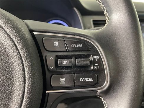 Used 2019 Kia Niro EX w/ Cold Weather Package 2.0 image 10