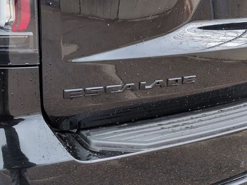 Used 2024 Cadillac Escalade Sport w/ LPO, ONYX Package image 12