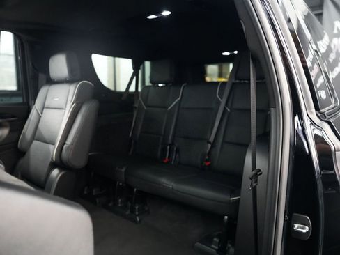 Used 2023 Cadillac Escalade ESV Sport w/ LPO, ONYX Package AWD/4WD image 34