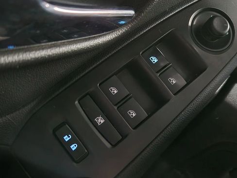 Used 2016 Chevrolet Trax LT w/ LT Convenience Package image 40