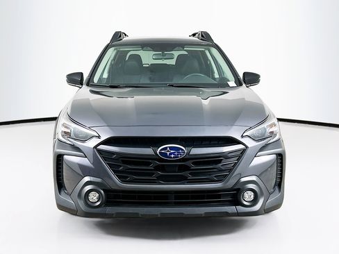 Used 2025 Subaru Outback Premium image 2