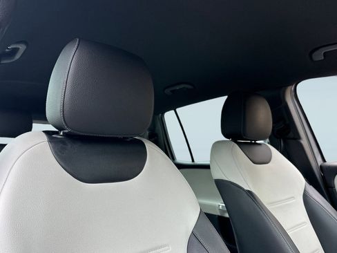 Used 2022 Mercedes-Benz GLB 35 AMG 4MATIC image 26