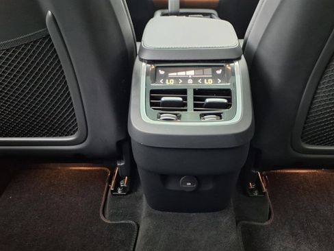 Certified 2023 Volvo XC90 B5 Plus w/ Protection Package AWD/4WD image 24
