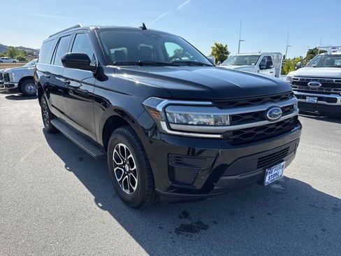 Certified 2024 Ford Expedition Max XLT image 4