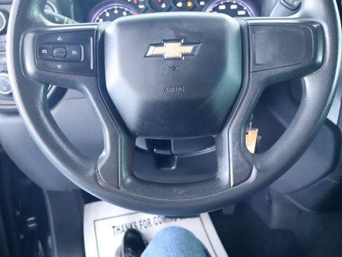 Used 2019 Chevrolet Silverado 1500 Custom w/ Custom Convenience Package AWD/4WD image 18