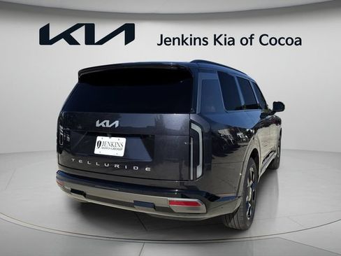 Used 2027 Kia Telluride SX w/ Towing Package FWD image 4