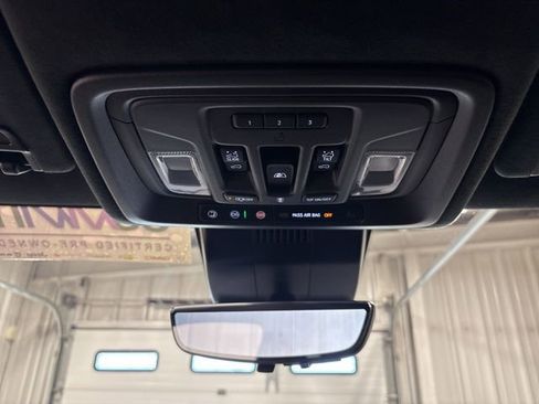 Used 2023 GMC Sierra 1500 Denali Ultimate image 16