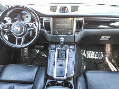 Used 2017 Porsche Macan S image 16