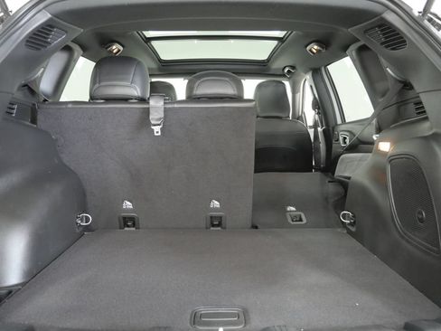 Used 2023 Jeep Compass Latitude w/ Sun and Sound Group AWD/4WD image 26
