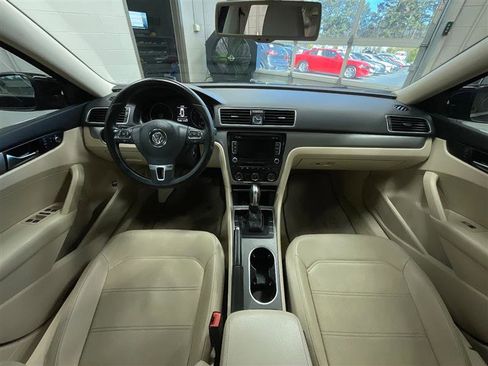 Used 2014 Volkswagen Passat 2.5 SE FWD image 20