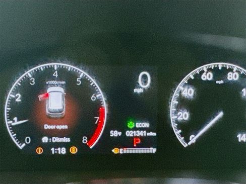 Used 2025 Honda Pilot TrailSport image 10