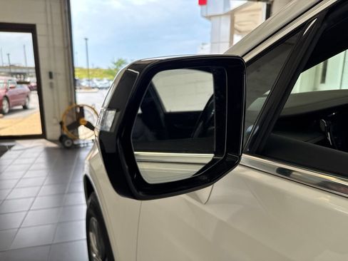 Used 2021 Cadillac XT5 Premium Luxury FWD image 13