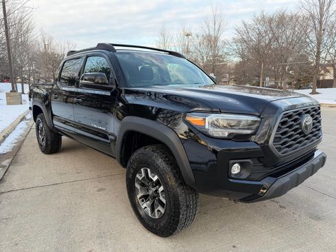 Used 2021 Toyota Tacoma TRD Off-Road w/ TRD Premium Off Road Package image 12