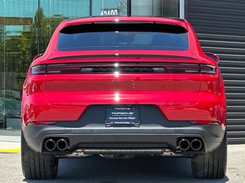 New 2026 Porsche Cayenne Coupe AWD/4WD image 7