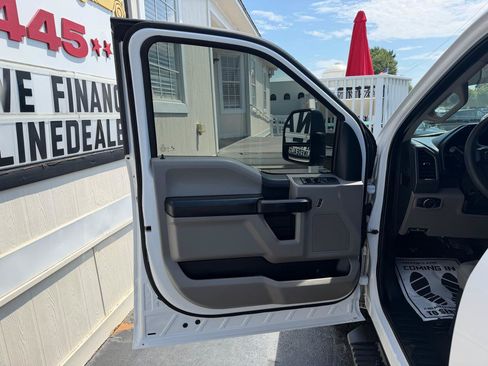 Used 2020 Ford F350 XL w/ Power Equipment Group AWD/4WD image 8
