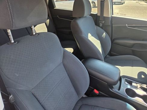 Used 2020 Kia Sorento LX AWD/4WD image 7