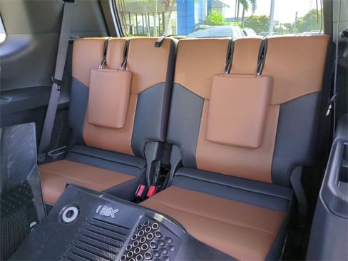 Used 2024 Lexus GX 550 image 16