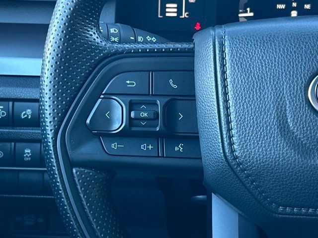Used 2025 Toyota Tacoma SR5 AWD/4WD image 44