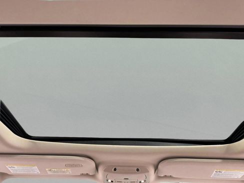 Used 2024 Lincoln Navigator L 4WD image 13