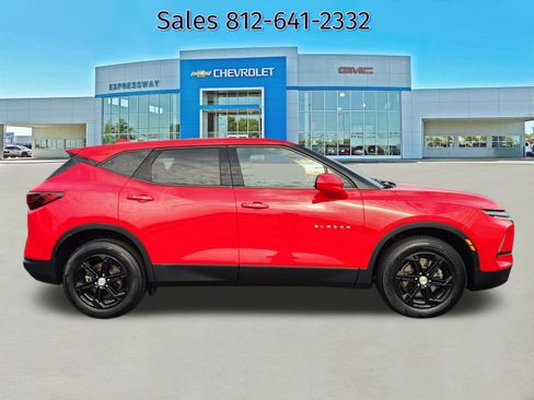 Used 2023 Chevrolet Blazer LT AWD/4WD image 8