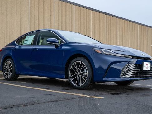 New 2026 Toyota Camry XLE image 2