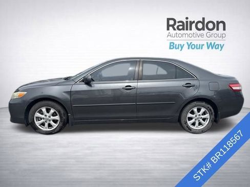 Used 2011 Toyota Camry LE w/ LE Extra-Value Pkg image 4