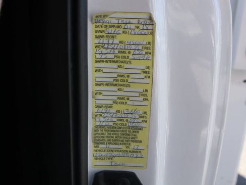 Used 2018 Ford F550 2WD Regular Cab Super Duty image 41