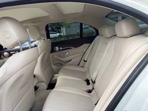Used 2020 Mercedes-Benz E 350 4MATIC Sedan image 12
