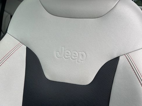 Certified 2019 Jeep Compass Limited w/ Safety & Security Group image 23