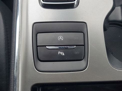 Used 2024 Ford Edge Titanium image 34