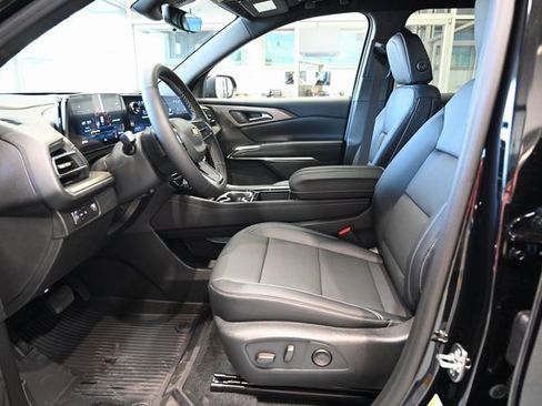 New 2026 Chevrolet Traverse LT w/ Driver Confidence Package image 9