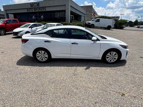 Used 2024 Nissan Sentra S FWD image 42