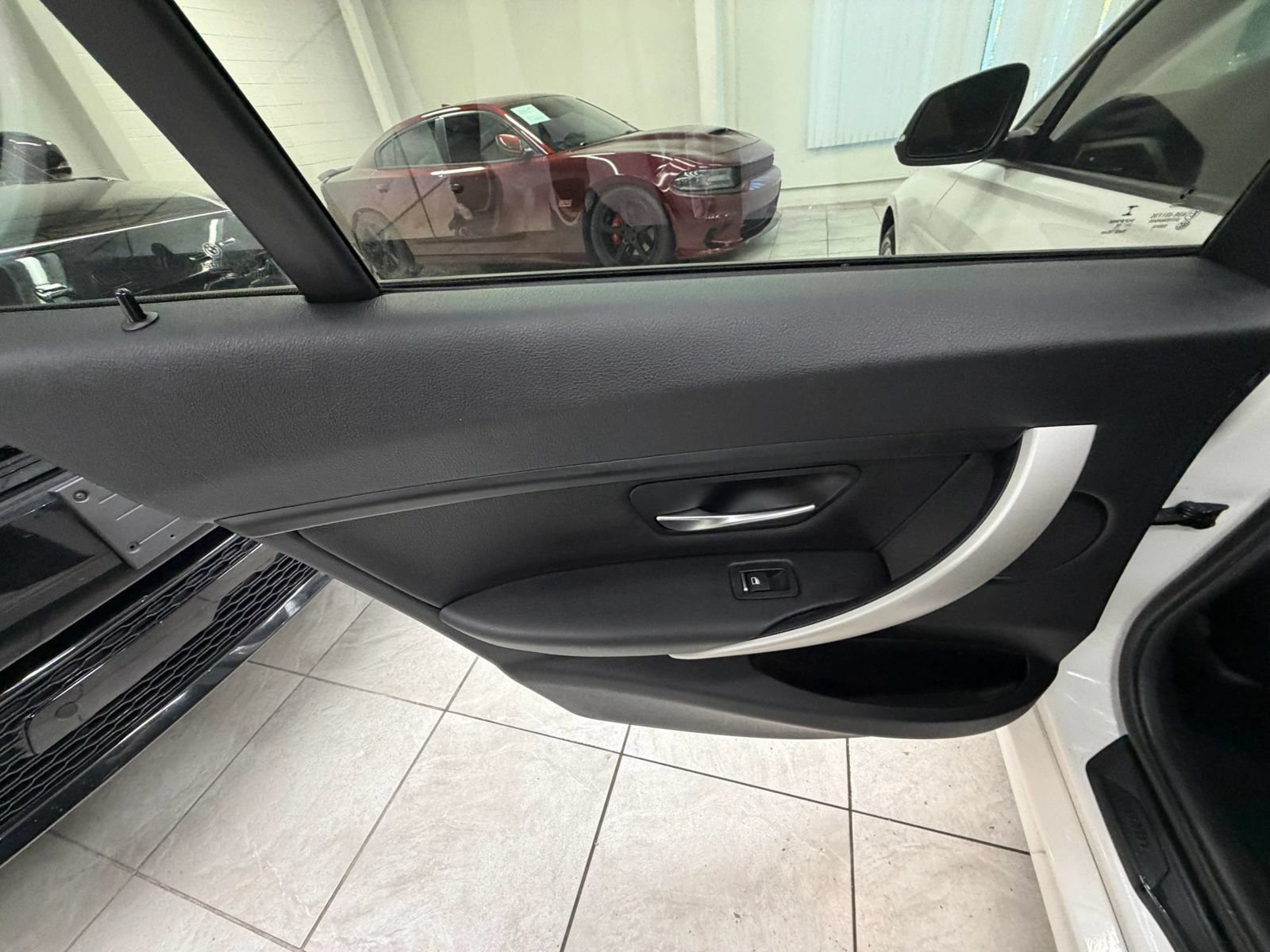 Used 2017 BMW 320i Sedan RWD image 15