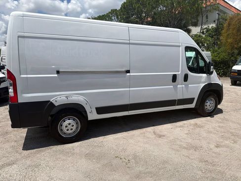 Used 2023 RAM ProMaster 2500 FWD image 12