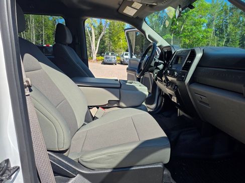 Used 2019 Ford F250 XL w/ Power Equipment Group AWD/4WD image 24
