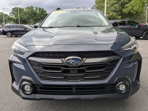 Used 2024 Subaru Outback Premium AWD/4WD image 3