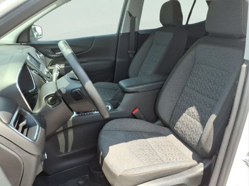 Certified 2024 Chevrolet Equinox LT w/ LPO, Floor Liner Package FWD image 17